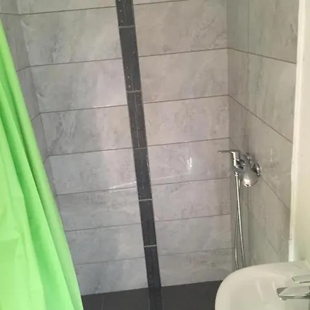 Hisa 1907 * Μπλεντ