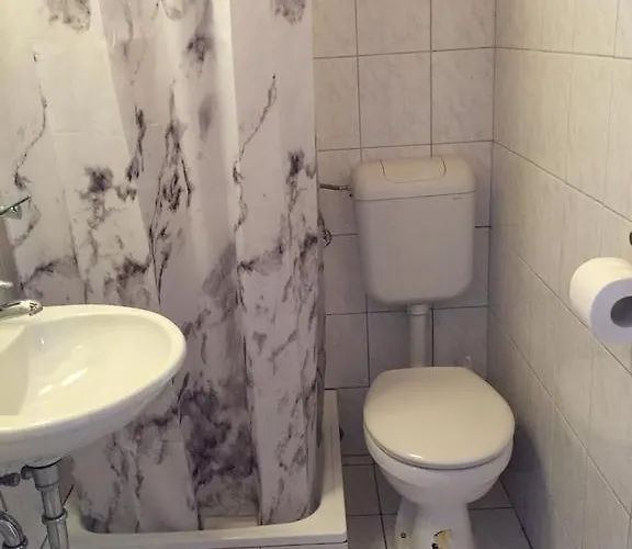 Hisa 1907 בית כפרי בלד